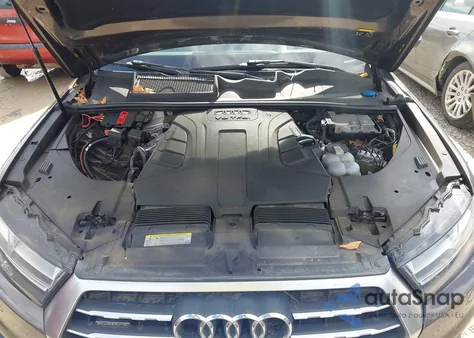 2018 Audi Q7 3.0T Premium z USA, uszkodzony, nr VIN WA1VAAF71JD007976